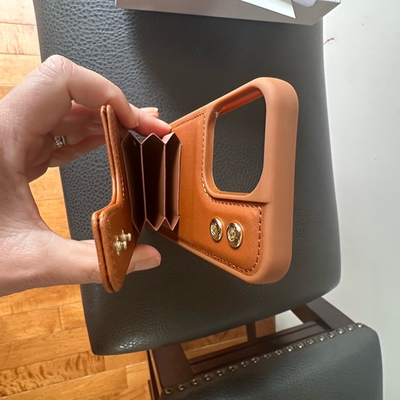 Libra iPhone 15 Promax phone case with wallet. Brand new. - Picture 3 of 6